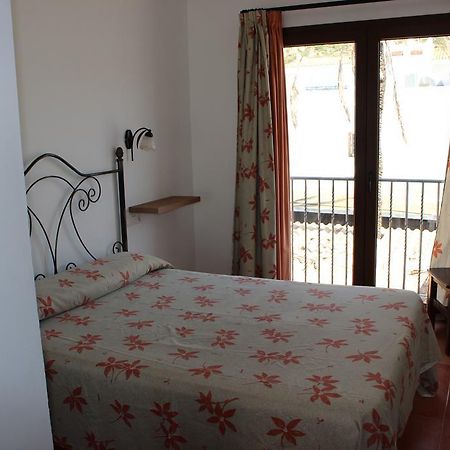 Hostal Jadraza Захара-де-лос-Атунес Экстерьер фото
